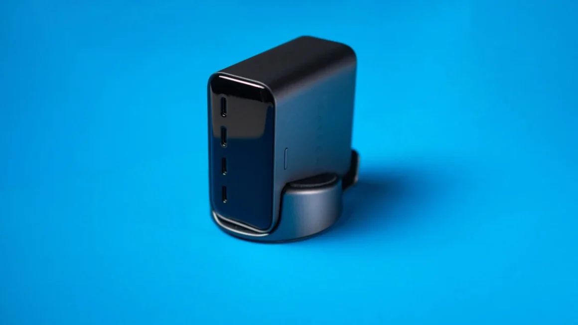 The Future of Desktop Power: A Deep Dive into the Satechi ChargeView 140W GaN Charger