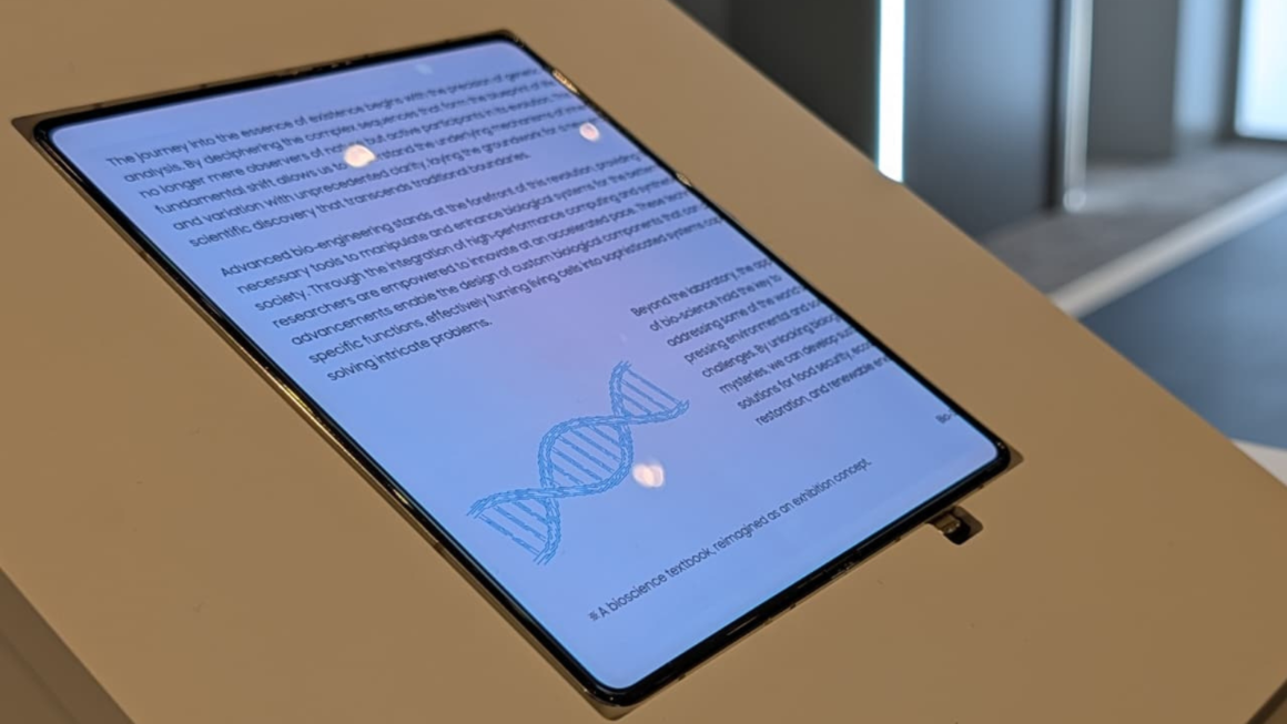 The Great Pivot: Samsung Bets on "Passport" Foldables to Redefine the Ultra-Premium Smartphone Era