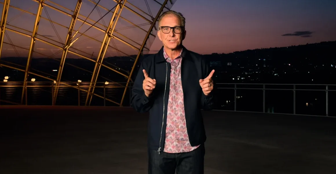 Apple’s Greg Joswiak Assures Walk-In Buyers as the Highly Anticipated ‘iPhone Duo’ Launch Day Arrives