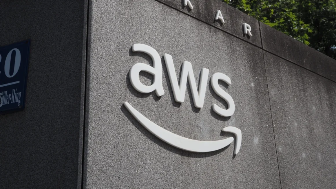 AWS Redshift Embraces Apache Iceberg Materialized Views to Slash Enterprise Cloud Costs and Streamline Multi-Engine AI Workloads