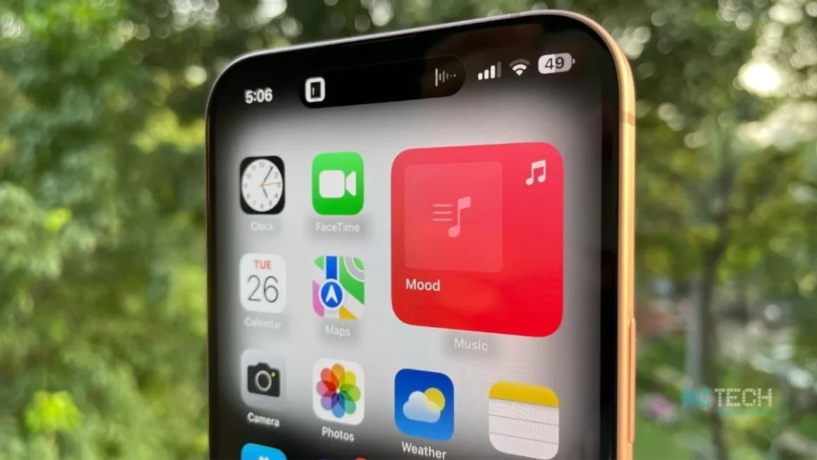 Beyond the Dynamic Island: The Looming Paradigm Shift of the iPhone 18 Series