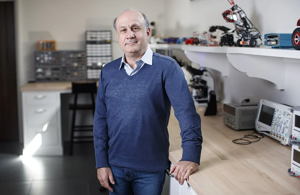 Bridging the Frontier: David Siegel ’86, PhD ’91 Named MIT Innovation Fellow for 2026-27