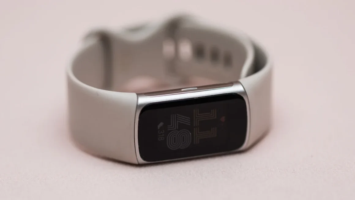 Google Poised to Expand Wearable Portfolio: The Fitbit Edge Set for October 12 Debut
