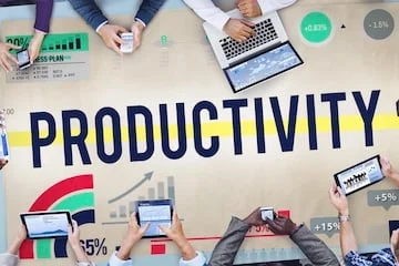 The Productivity Paradox: Why a 15-Year Copywriting Veteran Abandoned Complex Apps for Radical Simplicity