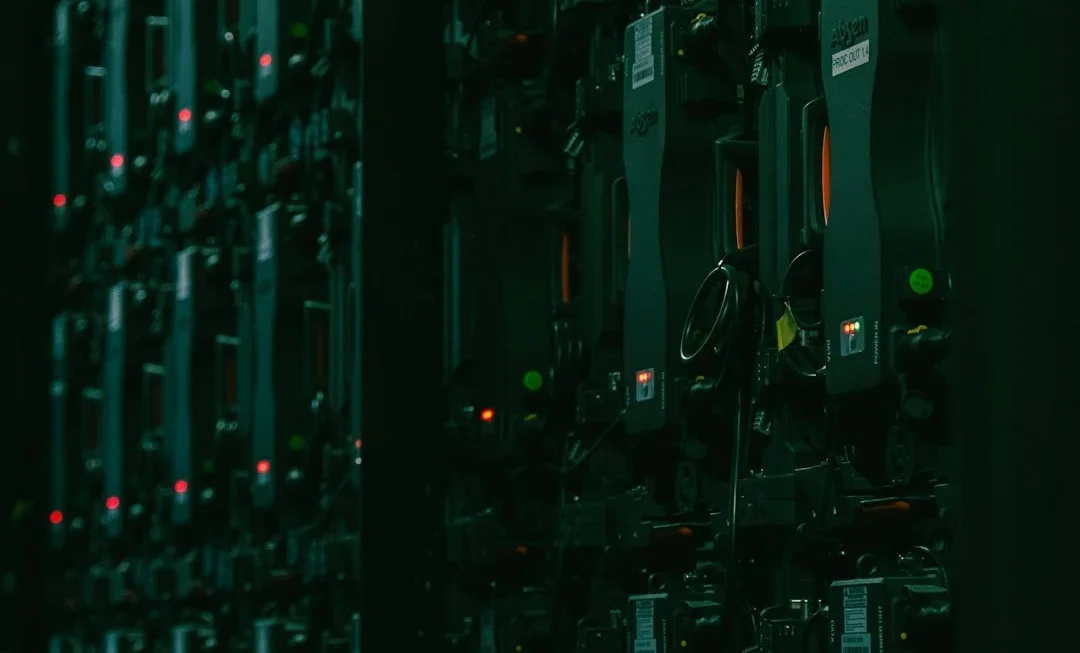 The Ubuntu Maintenance Dichotomy: Navigating APT vs. do-release-upgrade