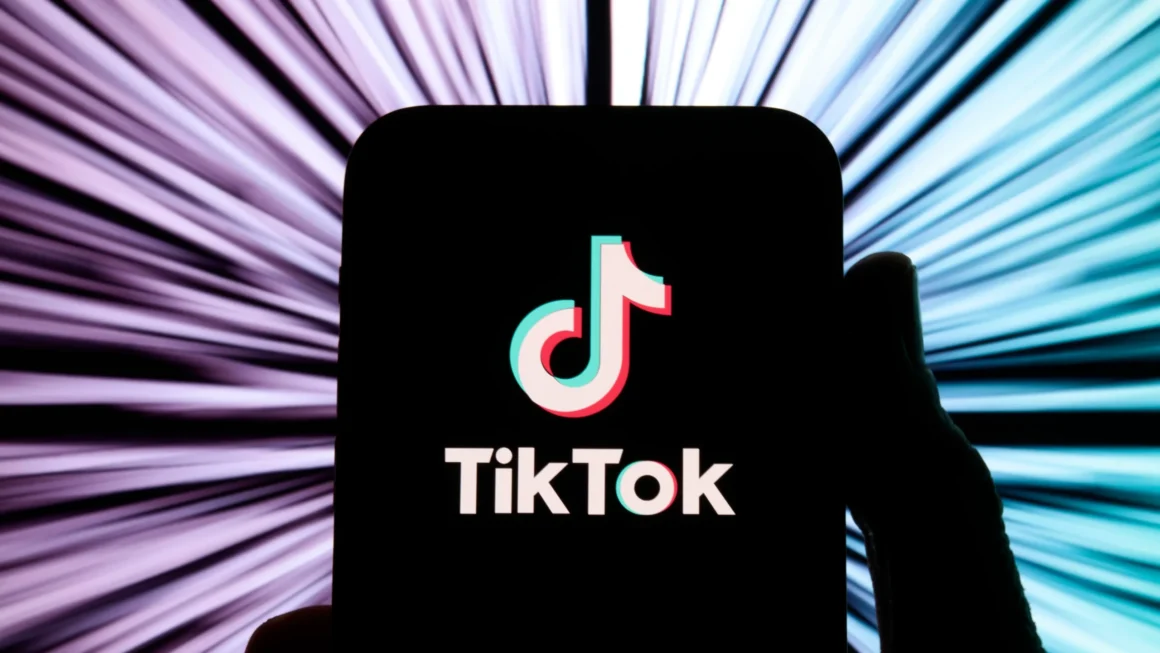 TikTok Bridges the Gap Between Discovery and Purchase with New AI Shopping Assistant and In-Feed Checkout